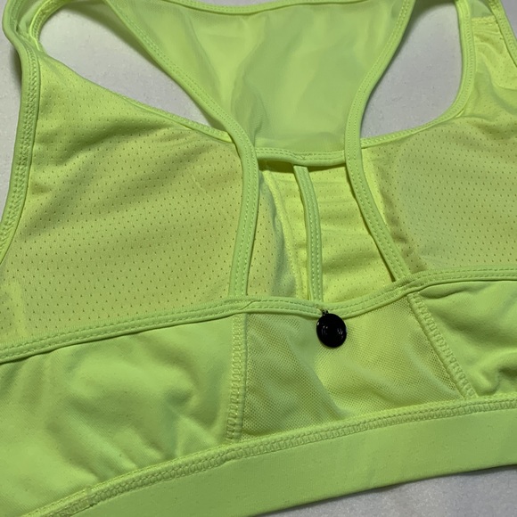 NWOT Sports Bra size XS - Picture 3 of 5